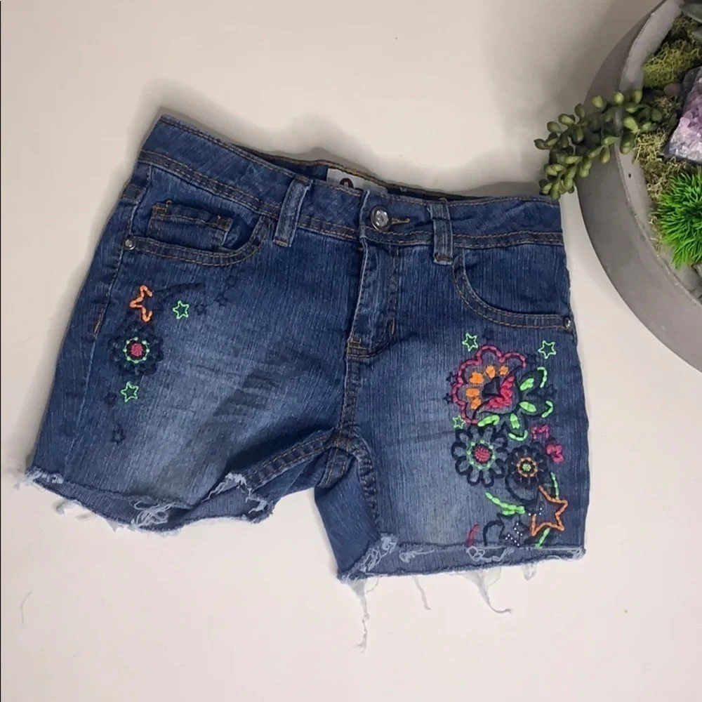SO Neon Embroidered Denim Raw Hem Short Star Floral girl 10